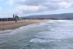 2021.3.25_Hermosa.Beach.Pier_Shoreline.4 copy.jpg