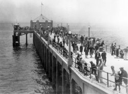 1930s_HB.Pier.jpg