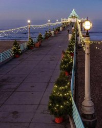 2024_Xmas_Manhattan Beach.jpg