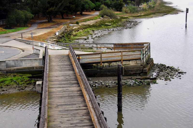 Veterans Court Pier — Alameda Pier Fishing in California