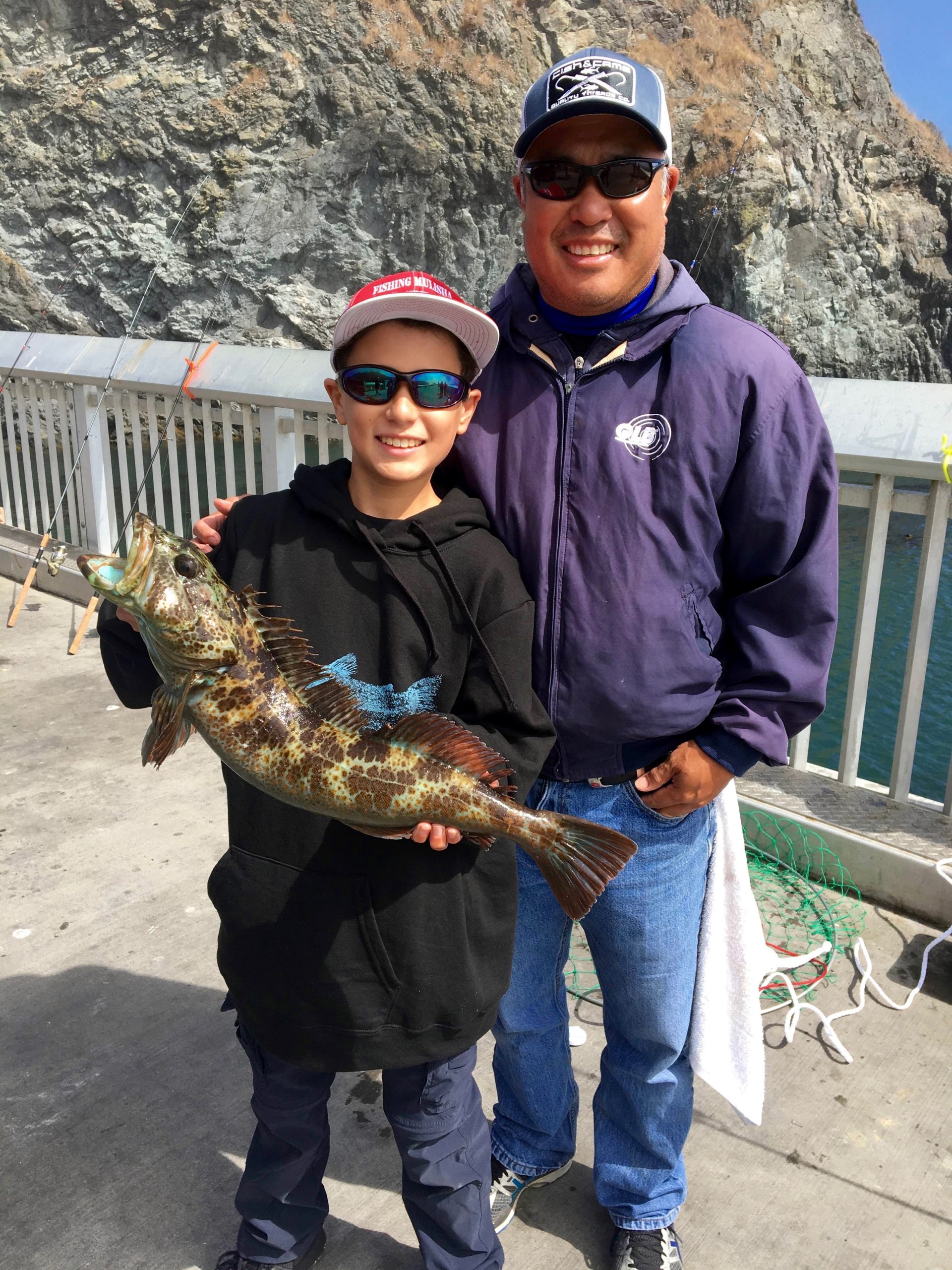 Fishing a live bait (greenling/rockfish/perch) for a lingcod on