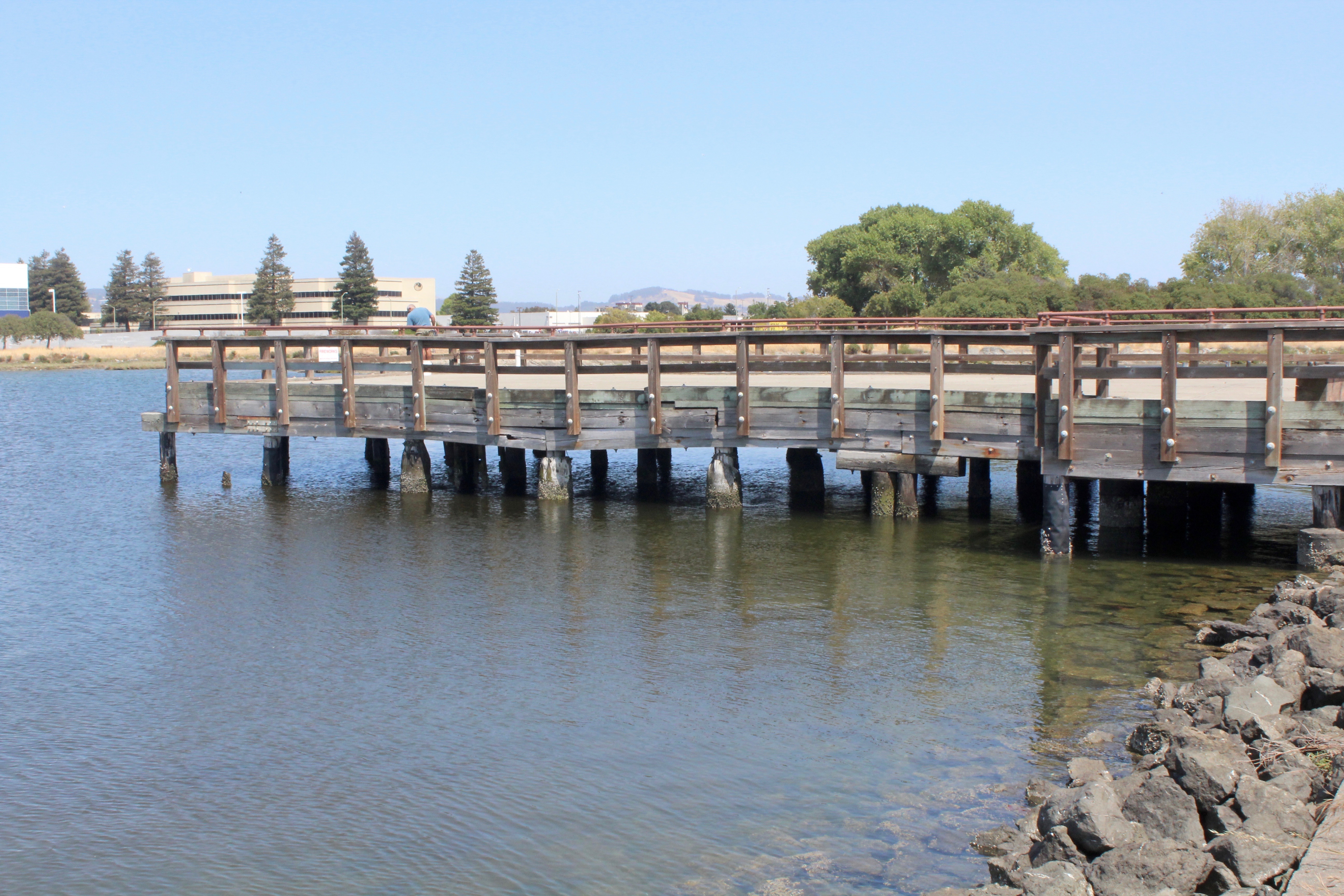 Doolittle Pier — Oakland - Pier Fishing in California