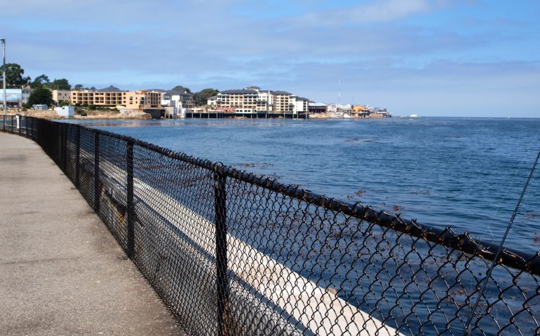 Monterey Coast Guard Pier aka Coast Guard Jetty - Pier Fishing in California